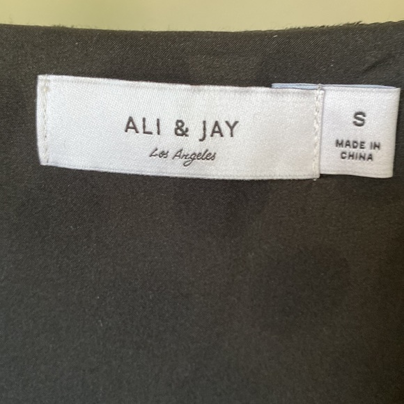 ALI & JAY HIGH-LOW POLKA DOT WRAP DRESS - Picture 4 of 7